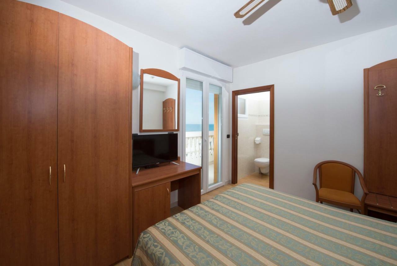 Hotel Villa Linda - Family Hotel - Nuova Costruzione Antisismica Riccione Exterior photo